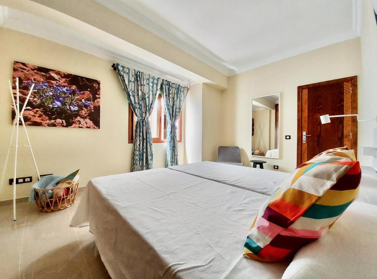 Aromas Attic Apartment *